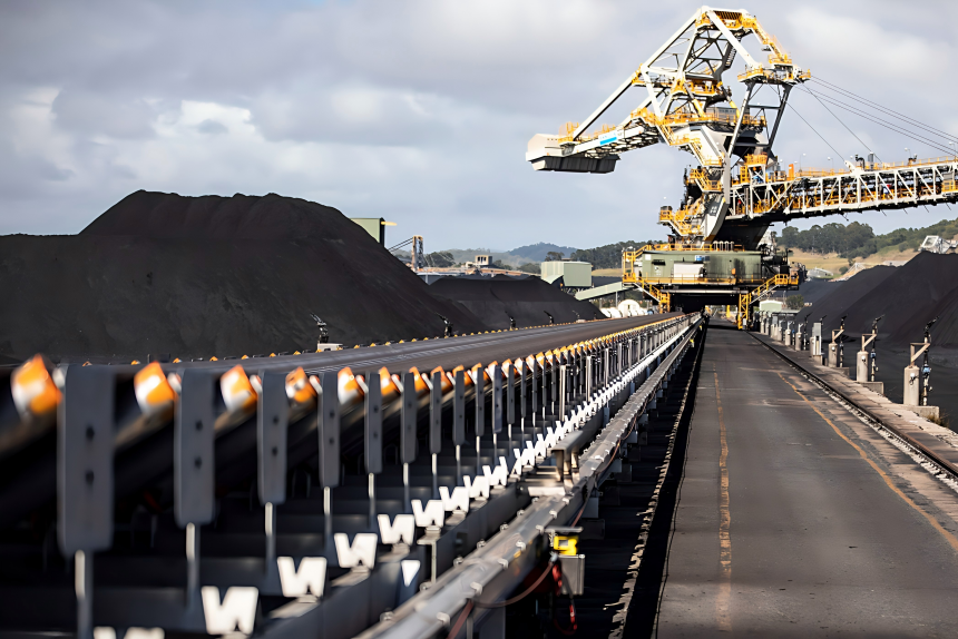 How to Select the Best Heavy-Duty Rollers for Mining Conveyor Systems?